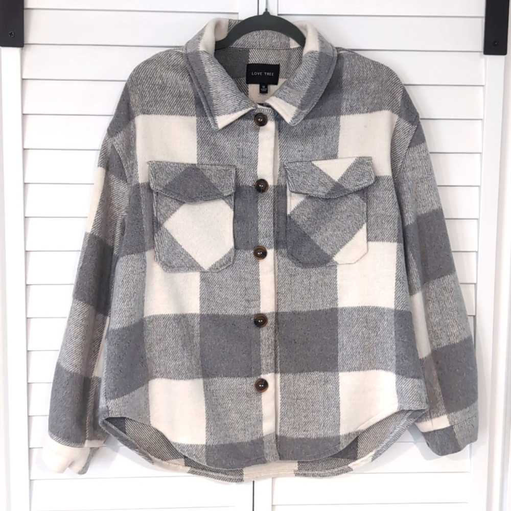Love Tree Grey and Ivory Plaid Shacket Size Medium